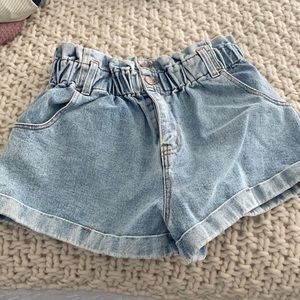 Women’s Size M Jean Short- Paper Bag Waist